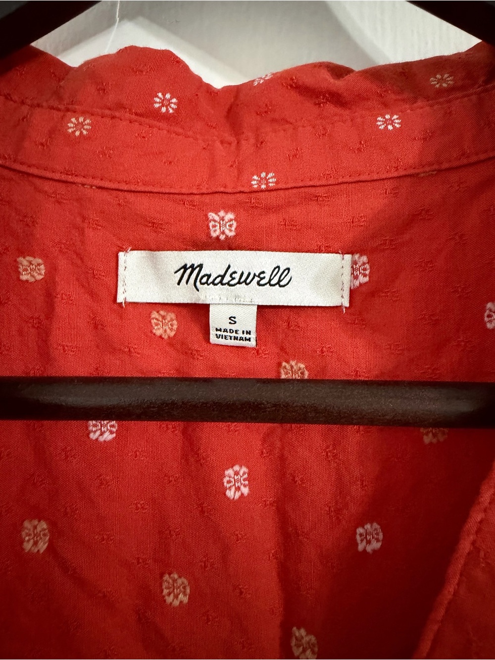 Short-Sleeve Button-Up Top - Picture 3 of 4